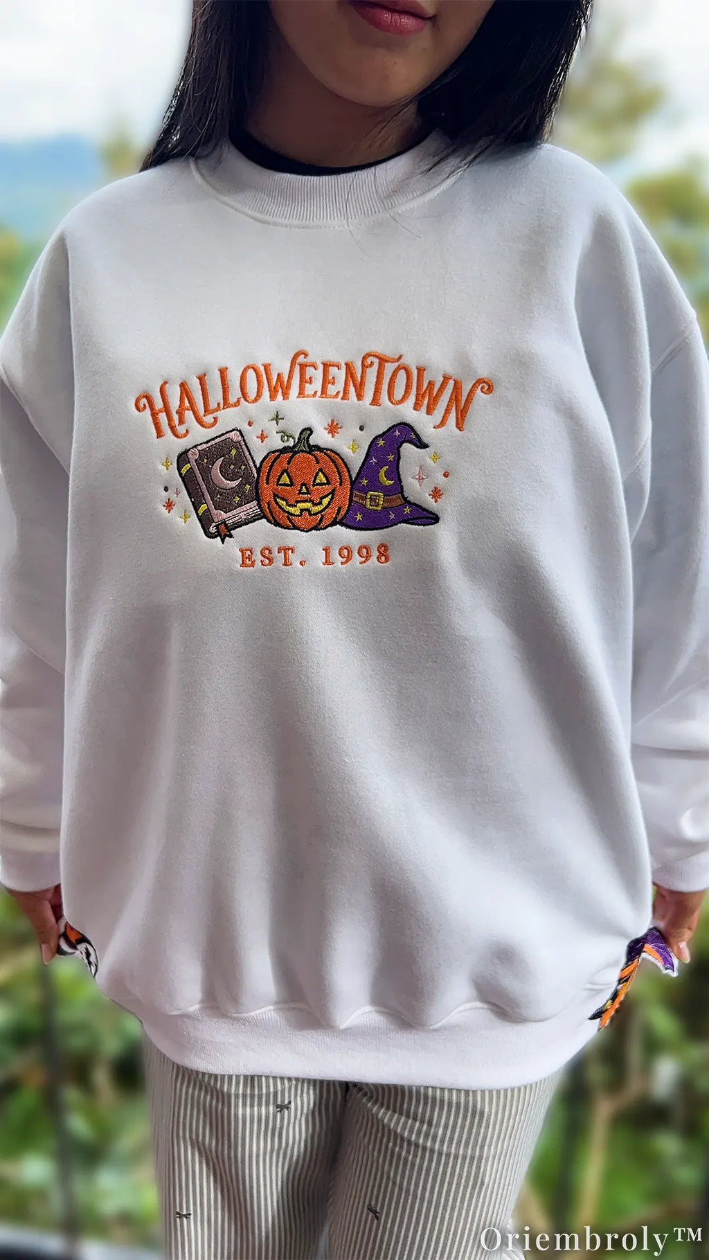 Side Bow Halloween Embroidered Sweatshirt – Vintage Witch Book Halloween Crewneck