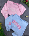 Personalized Senior 2027 Sweatshirt – Custom Name & Grad Cap on Sleeve, Class of 2027 Embroidered Crewneck with Bow